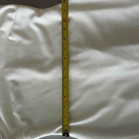 Tahari Below The Knee White Color Dress Sz 2 - Picture 9 of 9